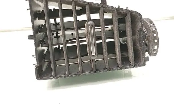 Seat Leon (5F) Dash center air vent grill 5F2820951