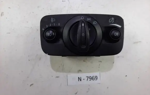 Ford C-MAX II Light switch AV6T13A024AC
