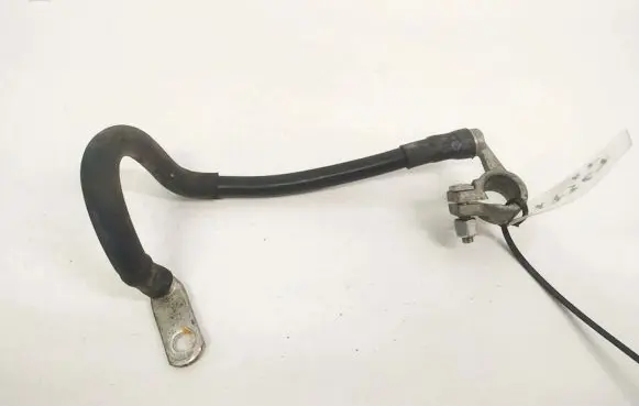 Volkswagen Golf V Positive cable (battery) 1T0971235A