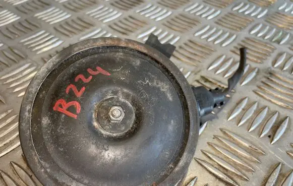 Hyundai Santa Fe Horn signal 9662026100