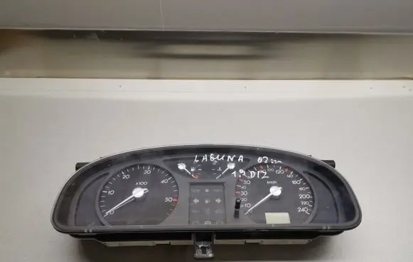Renault Laguna II Speedometer (instrument cluster) 8200170297