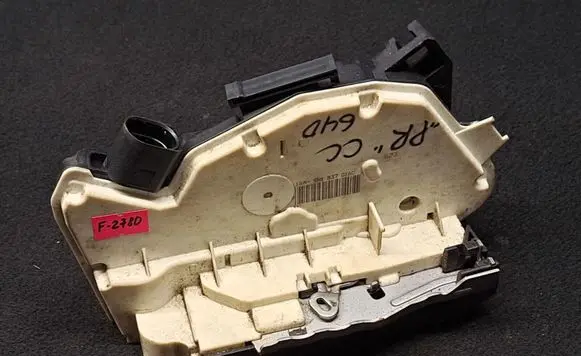 Seat Ibiza IV (6J,6P) Front door lock 5N1837016C