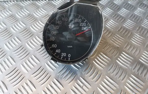 Alfa Romeo 156 Speedometer (instrument cluster) 156034519