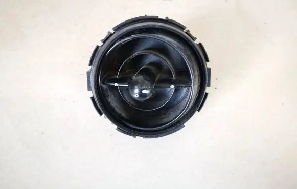 Mini One - Cooper R50 - 53 Dash center air vent grill 680088705 57633410