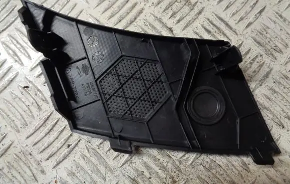 Side speaker trim/cover