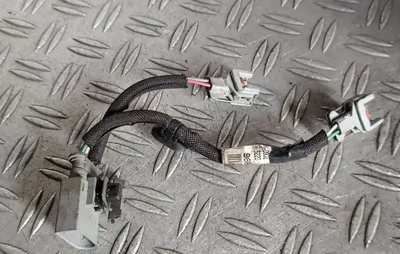 Ford Kuga I Fuel injector wires 9688246780