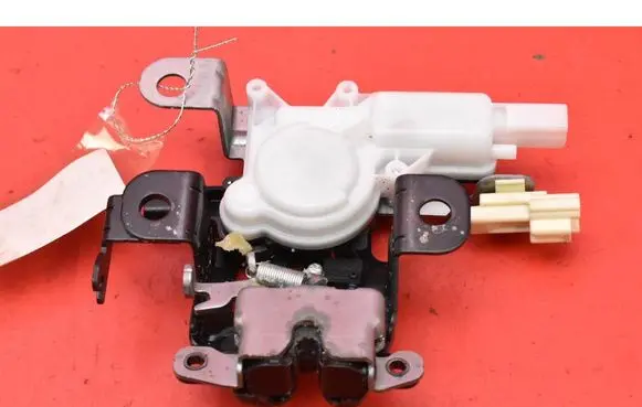 Mazda MX-5 NA Miata Tailgate/trunk/boot lock/catch/latch B6724