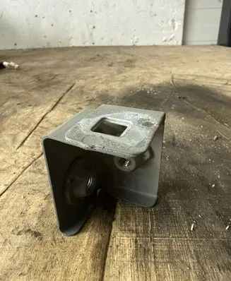 Renault Master III Fender mounting bracket 625250003R