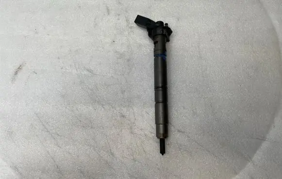 Volkswagen Touareg III Fuel injector 059130277 059130277EP