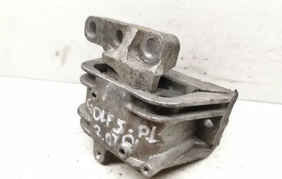 Volkswagen Golf V Engine mount bracket 1K0199262