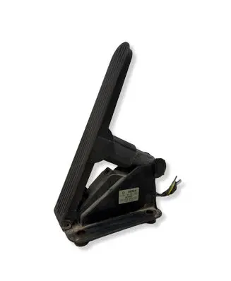 Smart ForTwo I Accelerator throttle pedal 0280752230 19005439 002245V018000