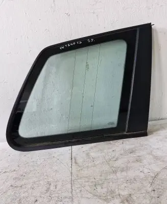 Volkswagen Touareg I Rear side window 43R001025 DOT27M24100AS2