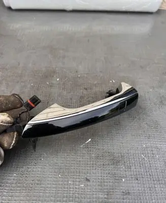 Rear door exterior handle
