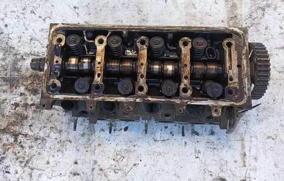 Peugeot Partner Engine head 9634005110