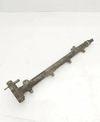 Mercedes-Benz C W203 Fuel main line pipe A6110700095 021224