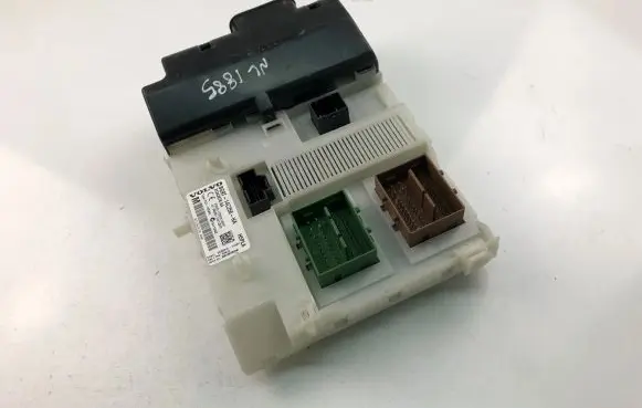 Volvo V70 Central body control module 31343678AA