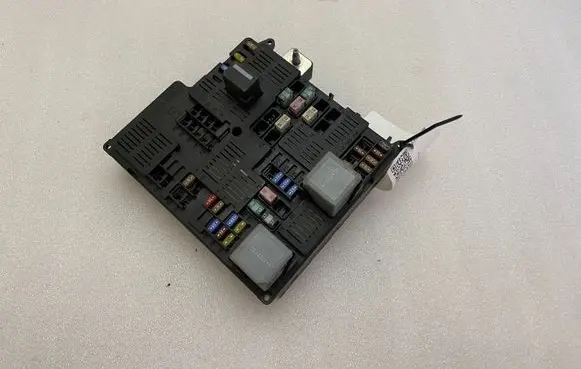 Volvo XC90 Fuse module 31473770