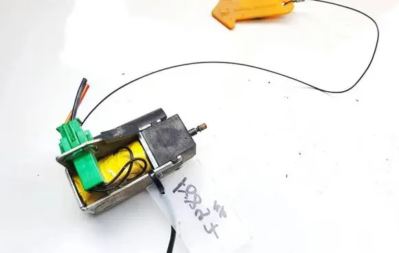 Saab 9-5 Central locking motor 81169500 5117072