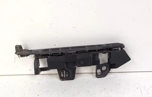 Opel Zafira C Front bumper mounting bracket 13356871