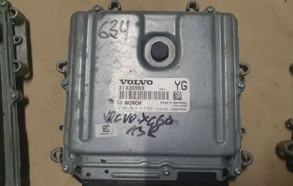 Volvo XC60 Engine control unit/module 686988T8 88698818