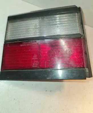 Volkswagen PASSAT B3 Tailgate rear/tail lights 333945107 321945259