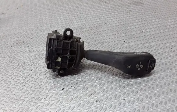 BMW 3 E46 Indicator stalk 8363668K 0110401025