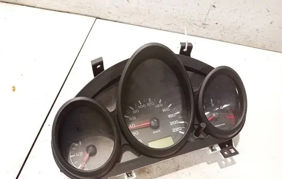 Mitsubishi Colt Speedometer (instrument cluster) mm0038001 mm-0038-001