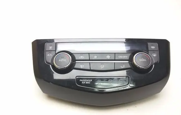 Nissan Qashqai Climate control unit 275004EA1A Y520