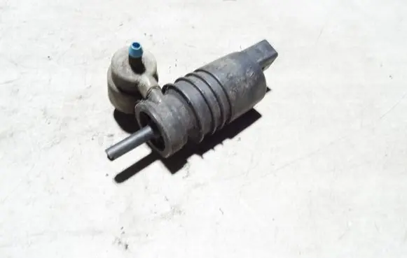 Audi A6 S6 C5 4B Windscreen/windshield washer pump