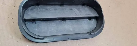 Audi A4 S4 B9 Quarter panel pressure vent 6R0819465A