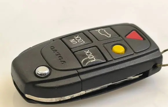 Volvo S60 Ignition key/card 8666773
