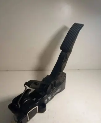 Mercedes-Benz A W169 Accelerator throttle pedal 91736020 PA66GF30