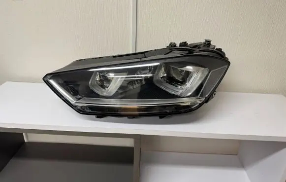 Volkswagen Golf Sportsvan Headlight/headlamp 517941751B 90056238