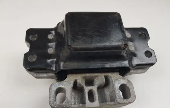 Volkswagen Golf V Engine mount bracket 1K0199555L