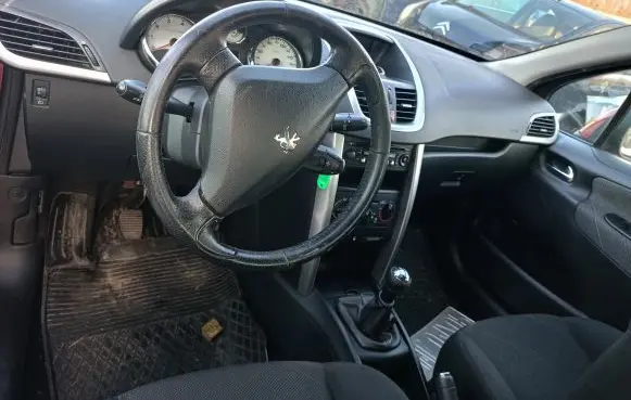 Peugeot 207 Dashboard