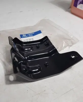 Hyundai Tucson LM Battery bracket 371302W100