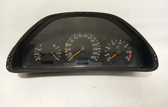Mercedes-Benz CLK A208 C208 Speedometer (instrument cluster) 2085402511 84570300