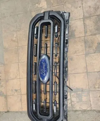 Ford F150 Front grill ML348200AD5YZ9 ML348200