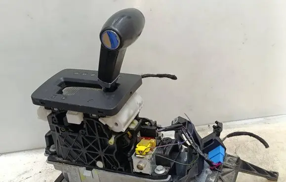 Volkswagen Touareg I Gear shifter/selector 7L6713203D 7L6713025H