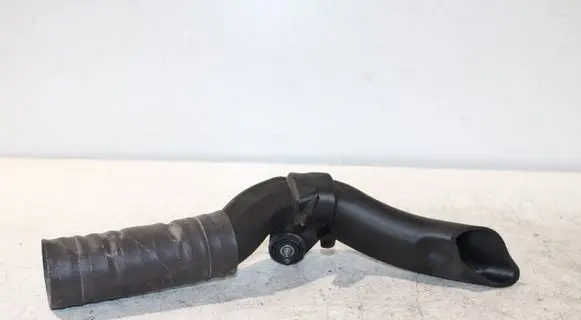 Volkswagen Caddy Turbo air intake inlet pipe/hose 5Q0129617J 5QF129617D