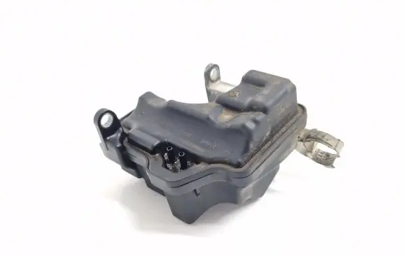 Vacuum air tank