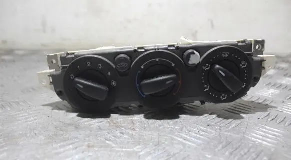 Ford Focus Climate control unit 3M5T19980AD