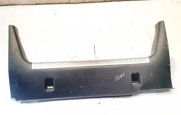 Opel Zafira B Other trunk/boot trim element 1j5863459j