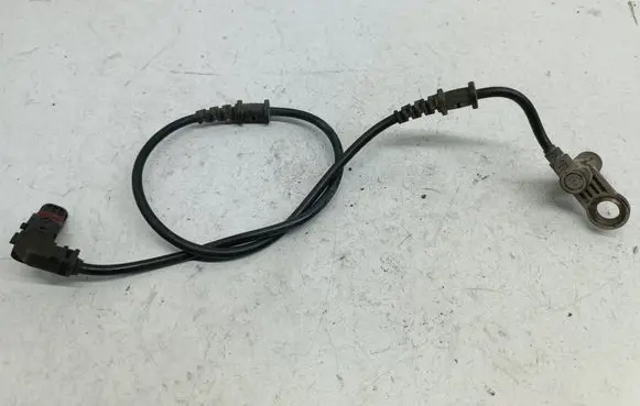 Mercedes-Benz S W220 ABS brake wheel speed sensor A2205400117 0265007001