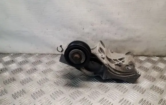 Opel Insignia A A/C compressor mount bracket 55582510