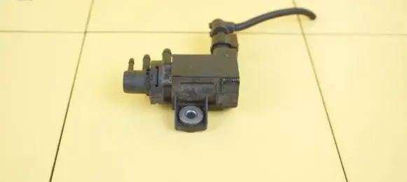 Opel Corsa E Fuel pressure sensor 55599331 B13DTE