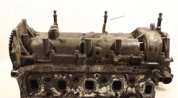 Opel Corsa D Engine head 55193111