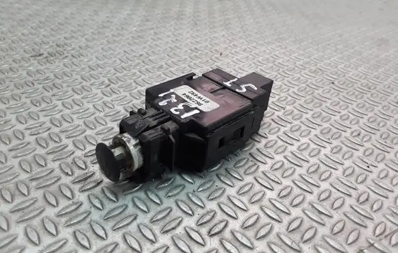 Volvo V70 Brake pedal sensor switch 8622064