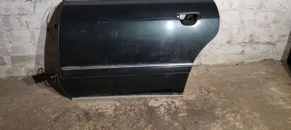 Audi A8 S8 D2 4D Rear door