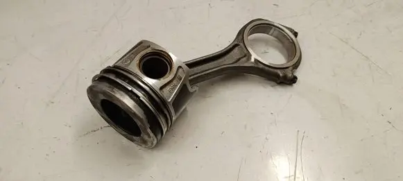 Porsche Cayenne (92A) Piston with connecting rod